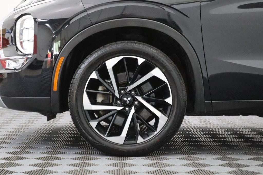 Used 2022 Mitsubishi Outlander SE FWD image 5