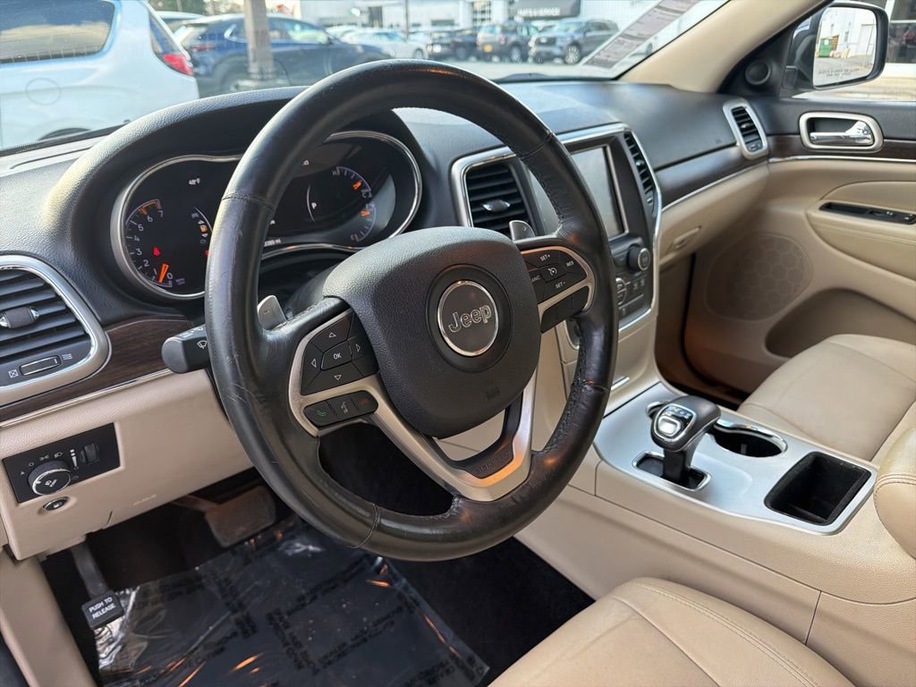 Used 2014 Jeep Grand Cherokee Limited w/ Trailer Tow Group IV image 17