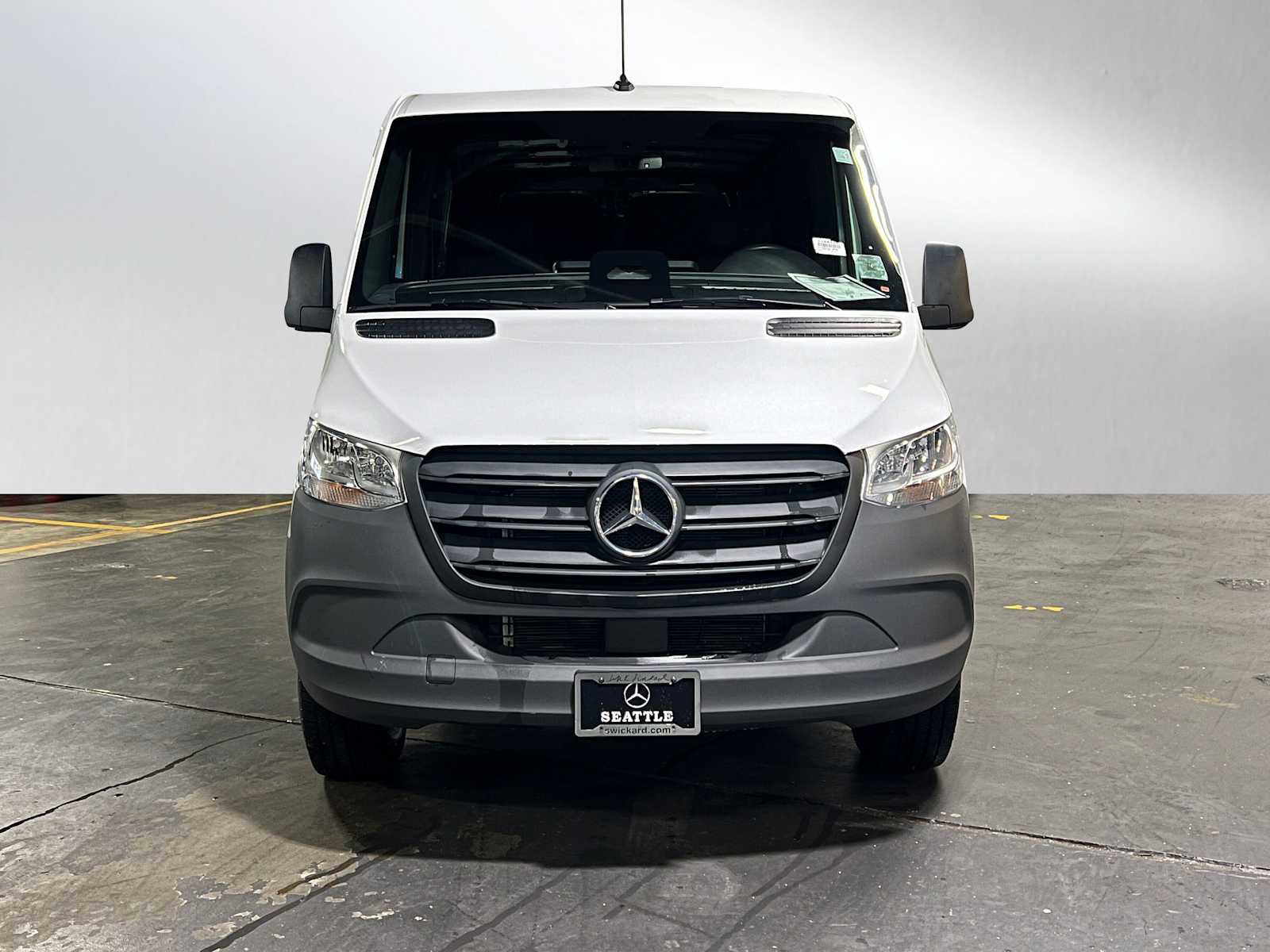 Used 2025 Mercedes-Benz Sprinter 2500 image 8