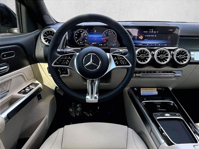 New 2026 Mercedes-Benz GLB 250 image 18