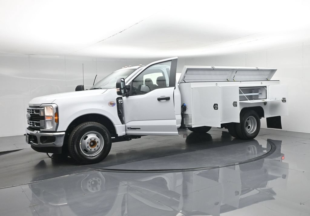 New 2026 Ford F350 XL w/ XL Chrome Package RWD image 5