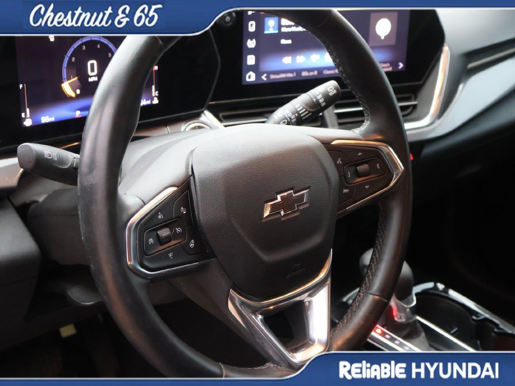 Used 2025 Chevrolet Trax ACTIV w/ Driver Confidence Package FWD image 24