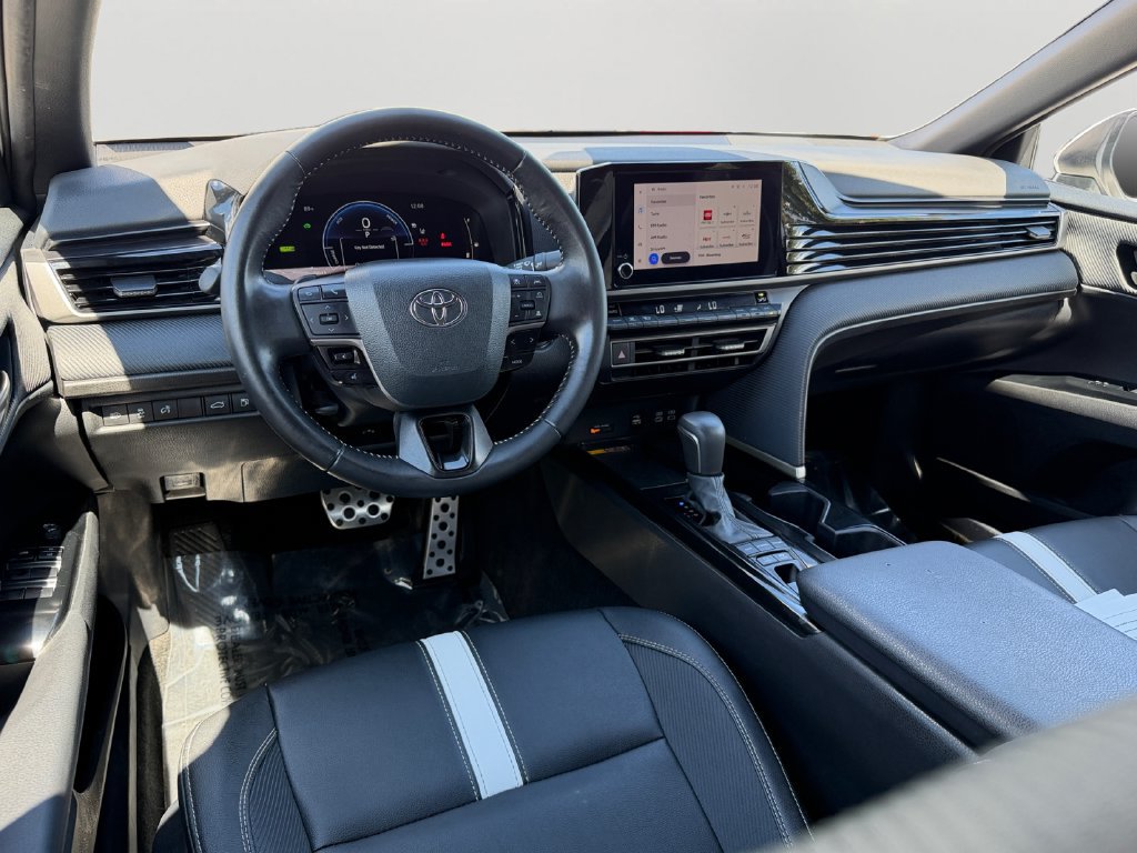Used 2025 Toyota Camry SE FWD image 13