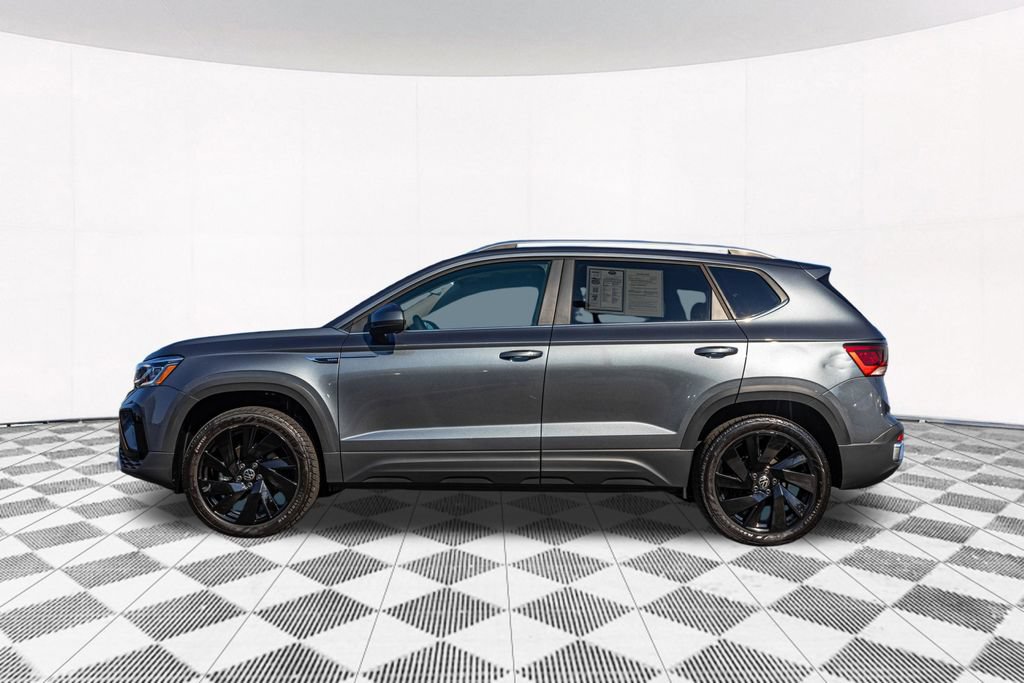 Certified 2023 Volkswagen Taos SEL w/ Black Wheel Package AWD/4WD image 7