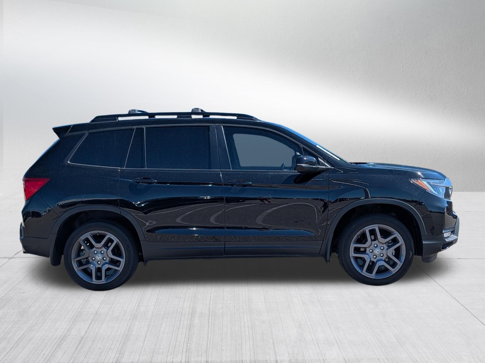 Used 2023 Honda Passport EX-L image 8