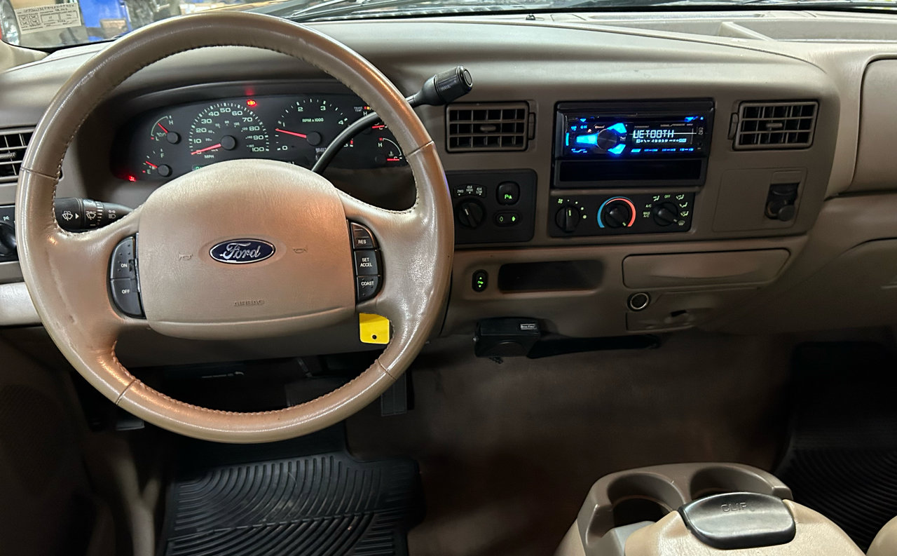 Used 2004 Ford F350 Lariat image 12