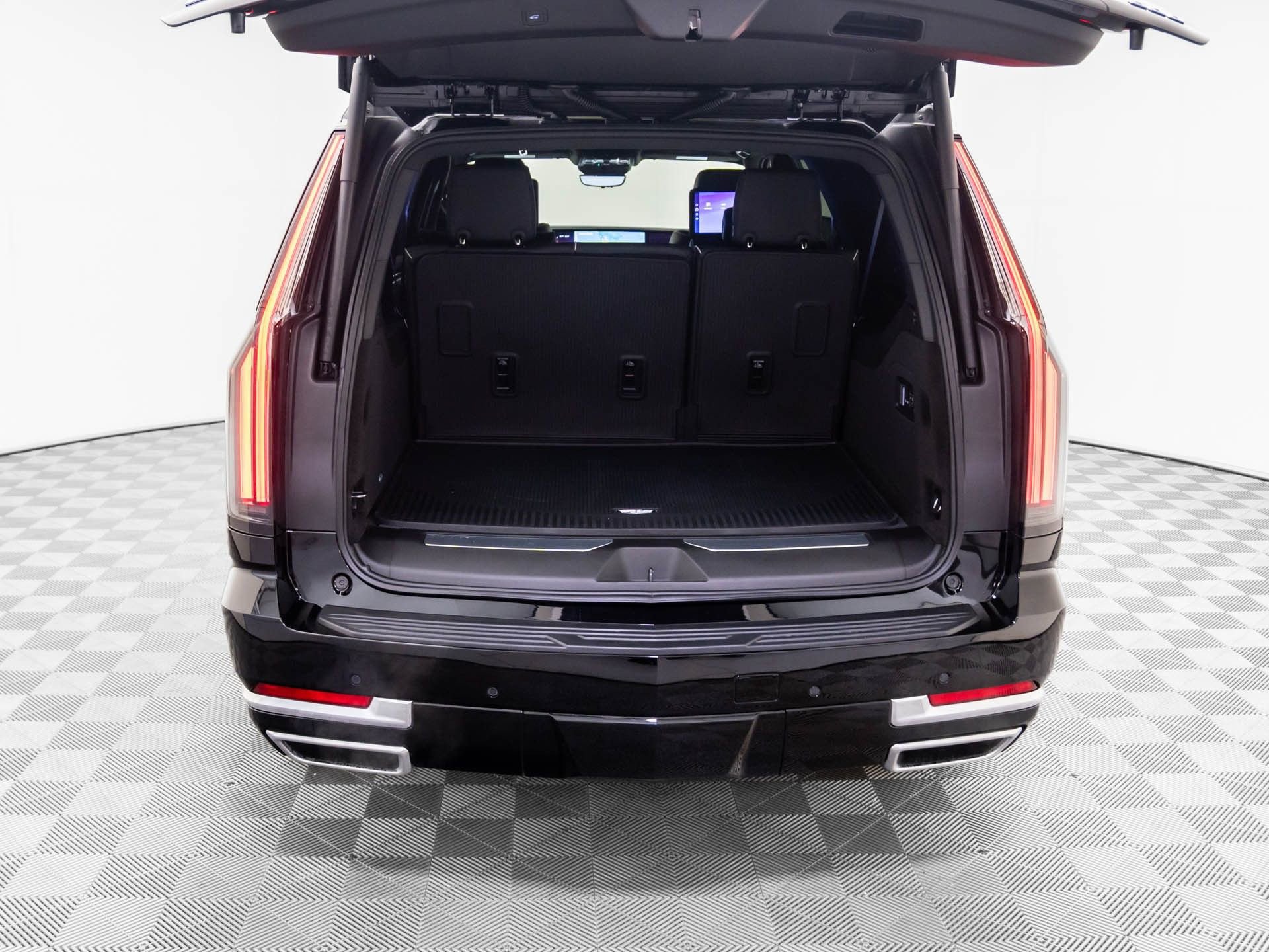New 2026 Cadillac Escalade ESV Luxury w/ Touring Package image 39