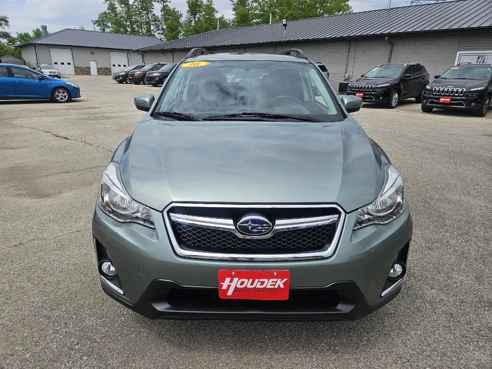 Used 2016 Subaru Crosstrek Touring AWD/4WD image 2