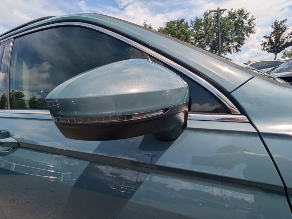 Used 2019 Volkswagen Tiguan SE w/ Panoramic Sunroof Package FWD image 23