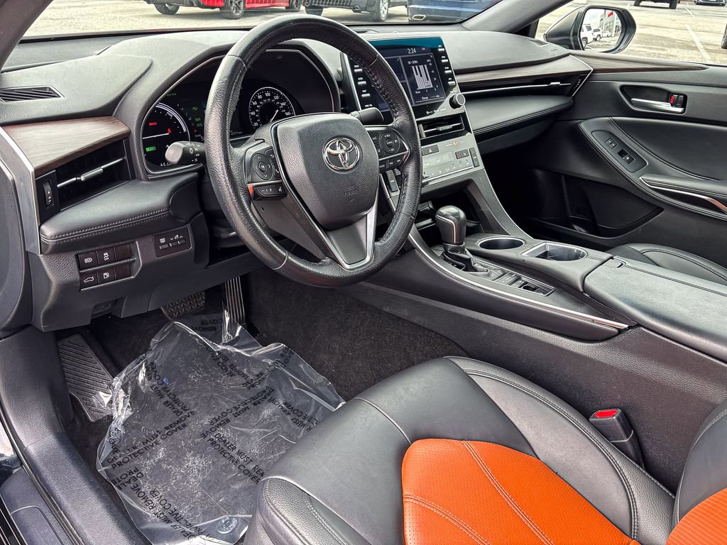 Used 2020 Toyota Avalon XLE image 16