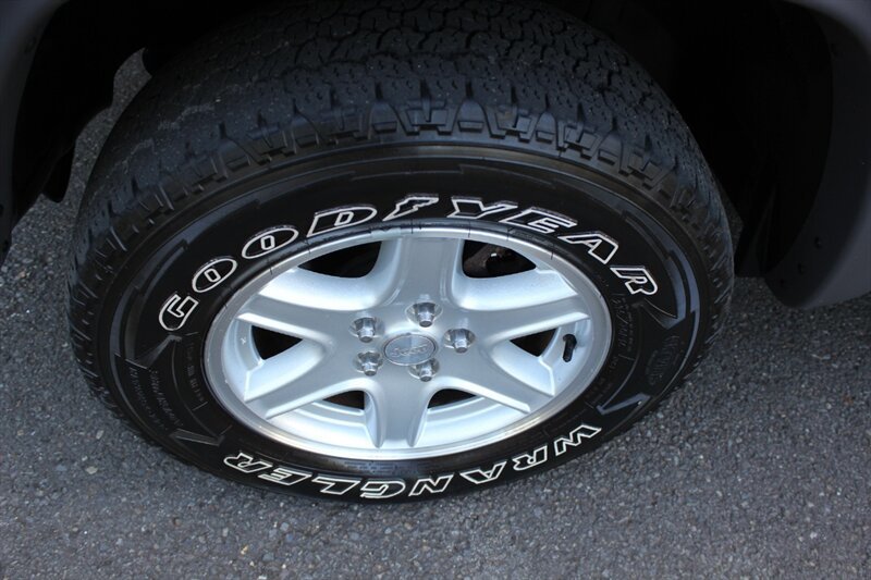 Used 2002 Jeep Liberty Sport AWD/4WD image 20