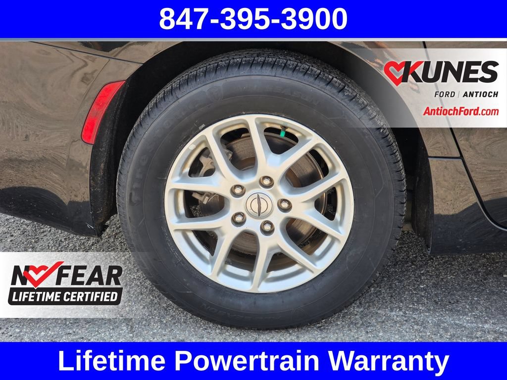 Used 2023 Chrysler Voyager LX FWD image 14