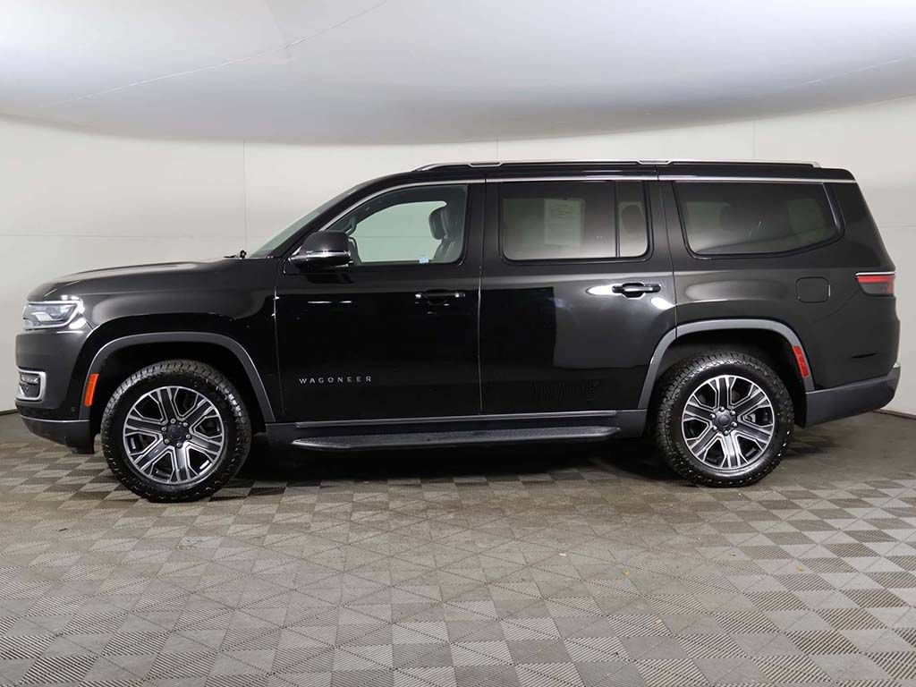 Used 2022 Jeep Wagoneer Series III w/ Flexible Seating Group AWD/4WD image 21