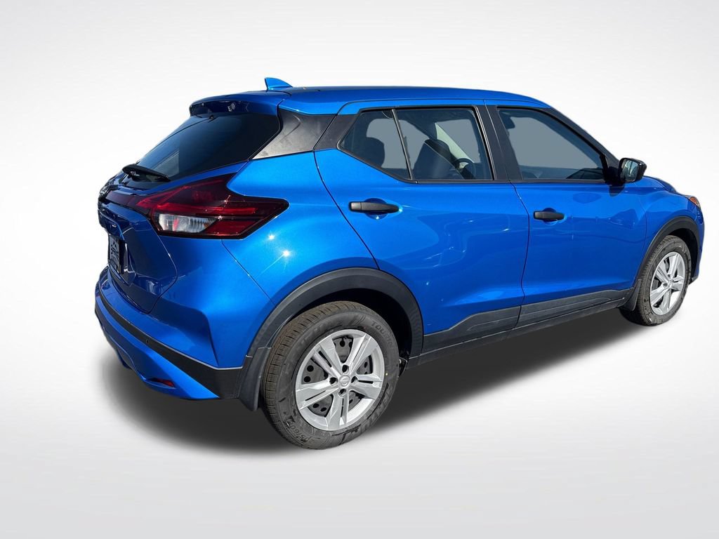 Used 2024 Nissan Kicks S FWD image 5