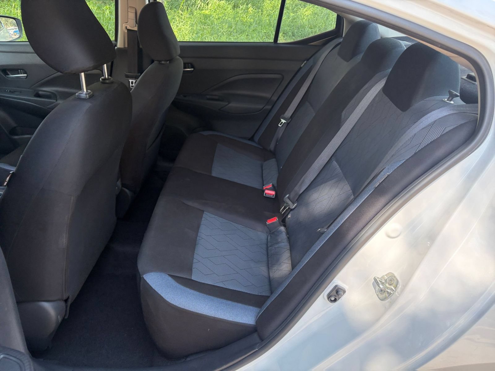 Used 2025 Nissan Versa SV FWD image 35