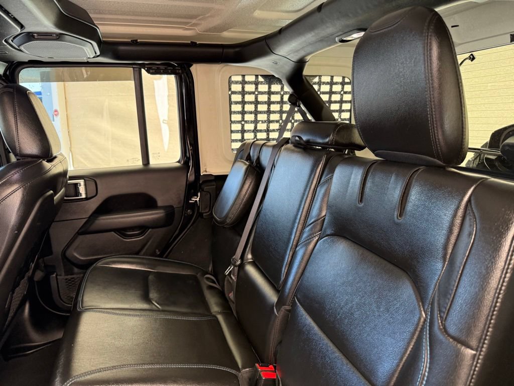 Used 2022 Jeep Wrangler Unlimited Rubicon 4xe w/ Cold Weather Group AWD/4WD image 24
