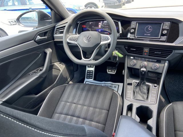 Used 2023 Volkswagen Jetta Sport FWD image 11