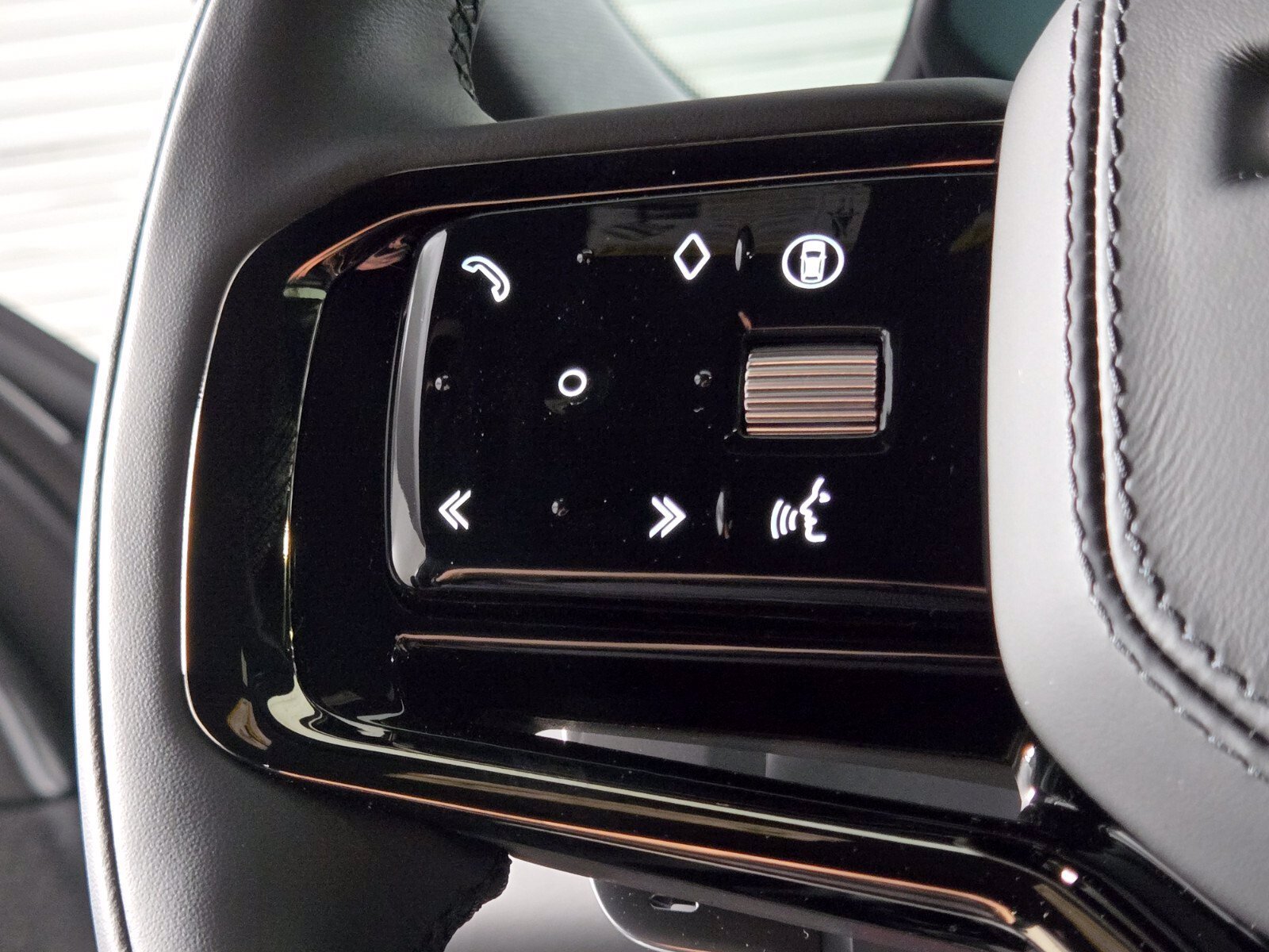 New 2027 Land Rover Range Rover Sport Dynamic SE AWD/4WD image 24