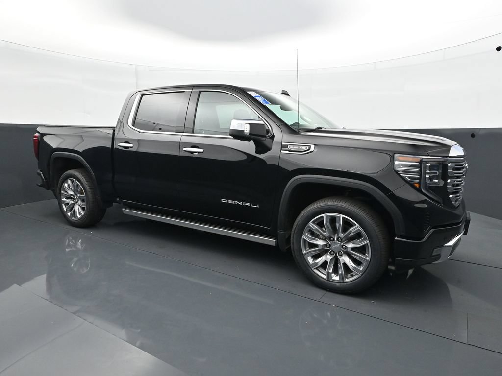 Used 2024 GMC Sierra 1500 Denali w/ Denali Reserve Package AWD/4WD image 9