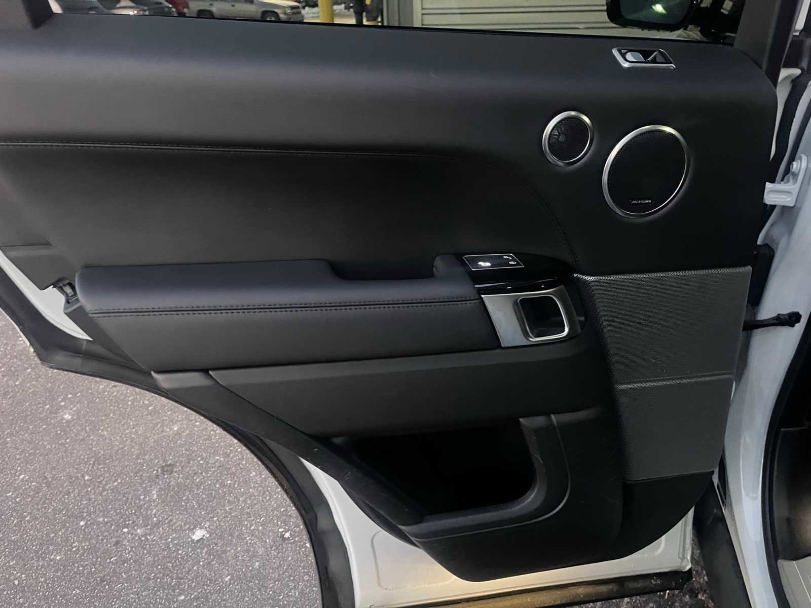 Used 2019 Land Rover Range Rover Sport HSE image 19