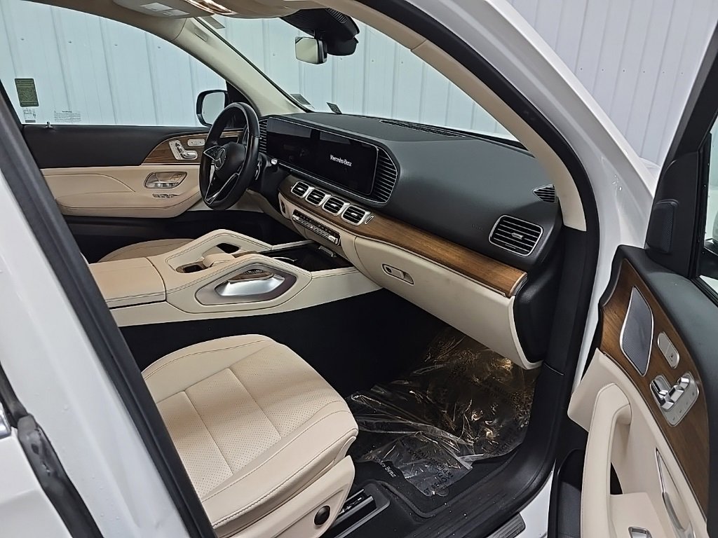 Used 2024 Mercedes-Benz GLE 350 4MATIC w/ 3rd Row Seat Package image 16