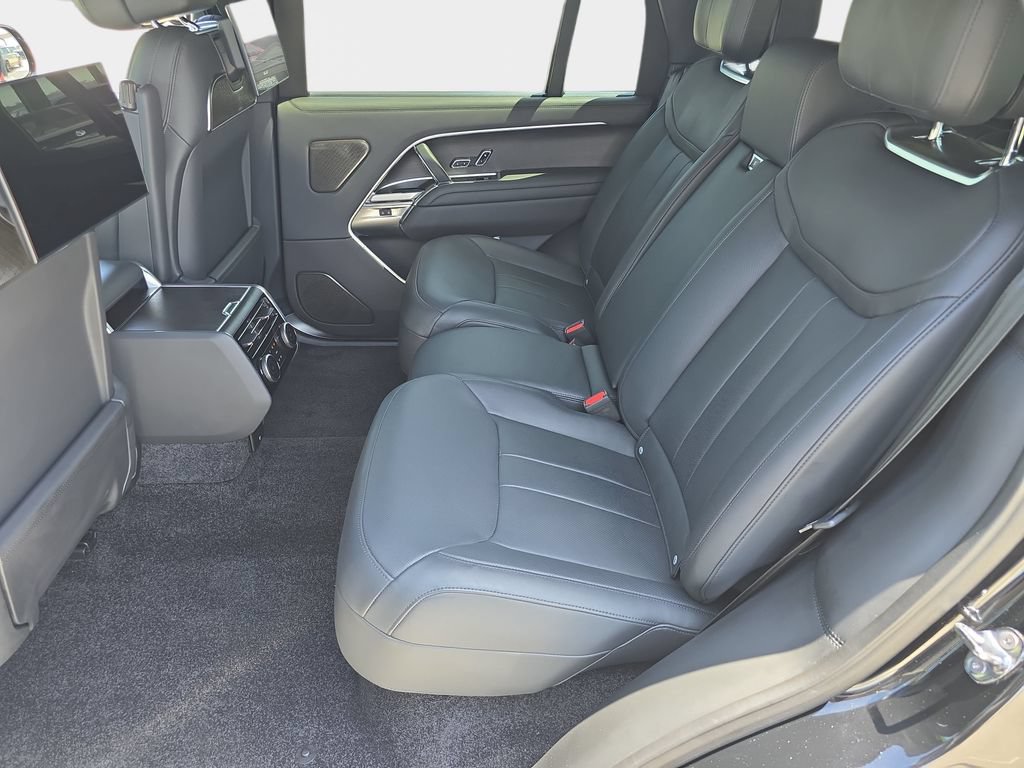 Certified 2024 Land Rover Range Rover Long Wheelbase Autobiography AWD/4WD image 19