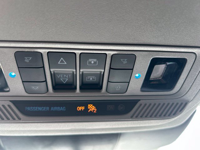 Used 2023 Ford Explorer XLT w/ Equipment Group 202A AWD/4WD image 34