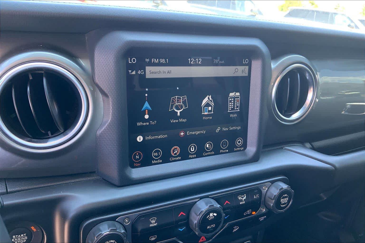 Used 2020 Jeep Wrangler Unlimited Sahara w/ Uconnect 4C Nav & Sound Group AWD/4WD image 32