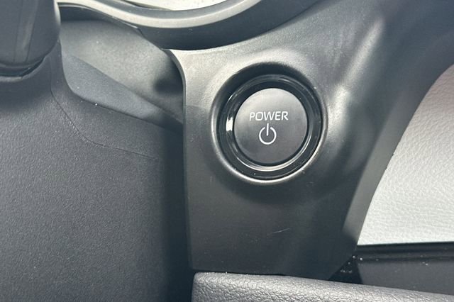 Used 2025 Toyota Sienna XLE w/ XLE Plus Package image 26