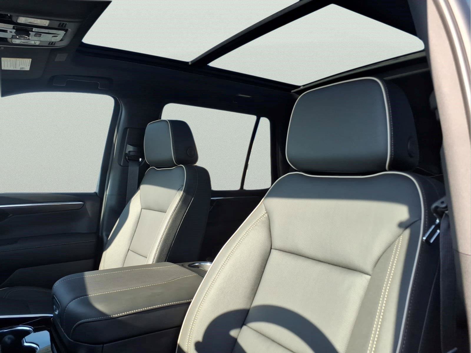 New 2026 Chevrolet Tahoe Premier w/ Sun And Tow Package AWD/4WD image 16