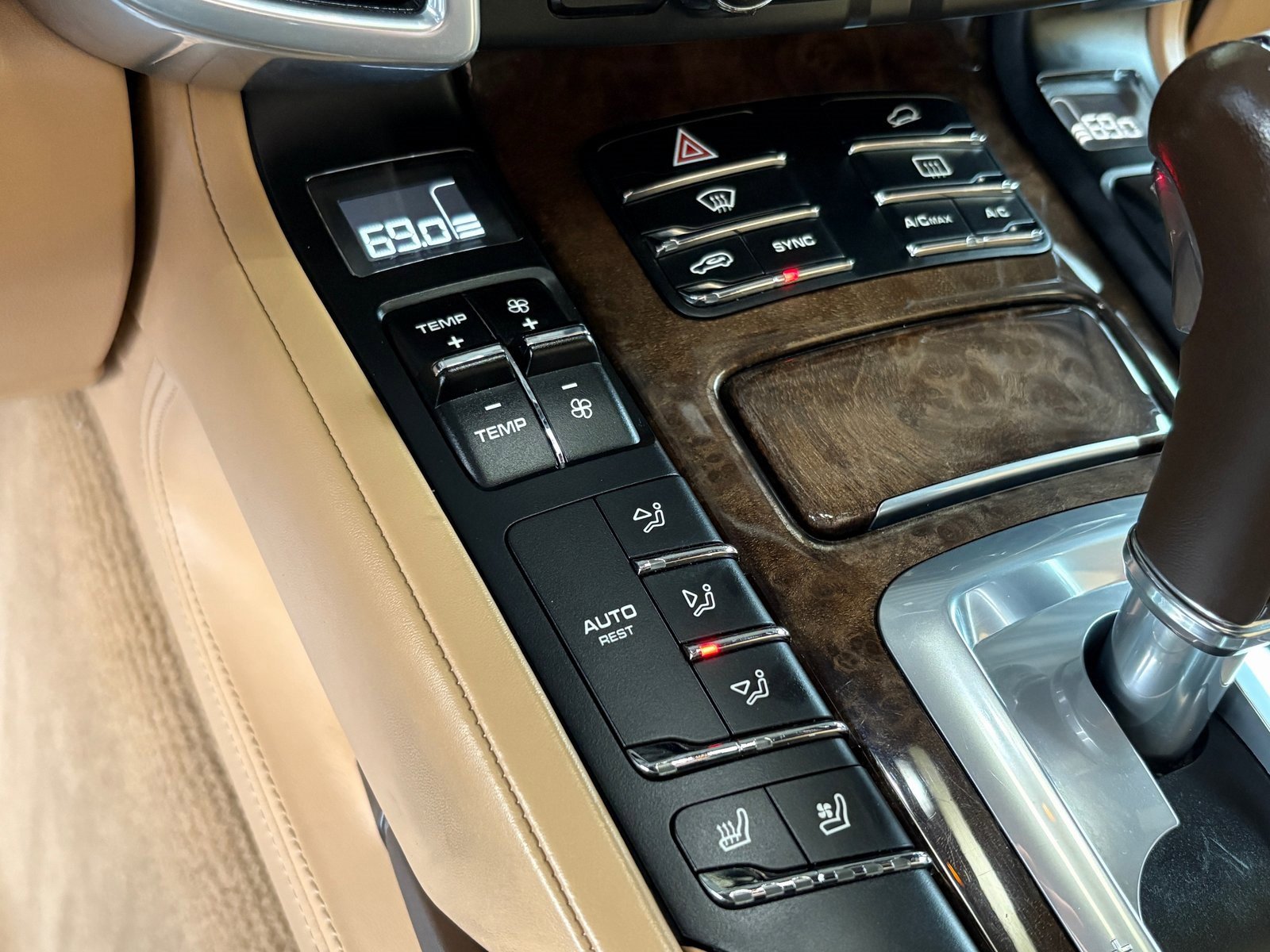 Used 2016 Porsche Cayenne GTS image 48