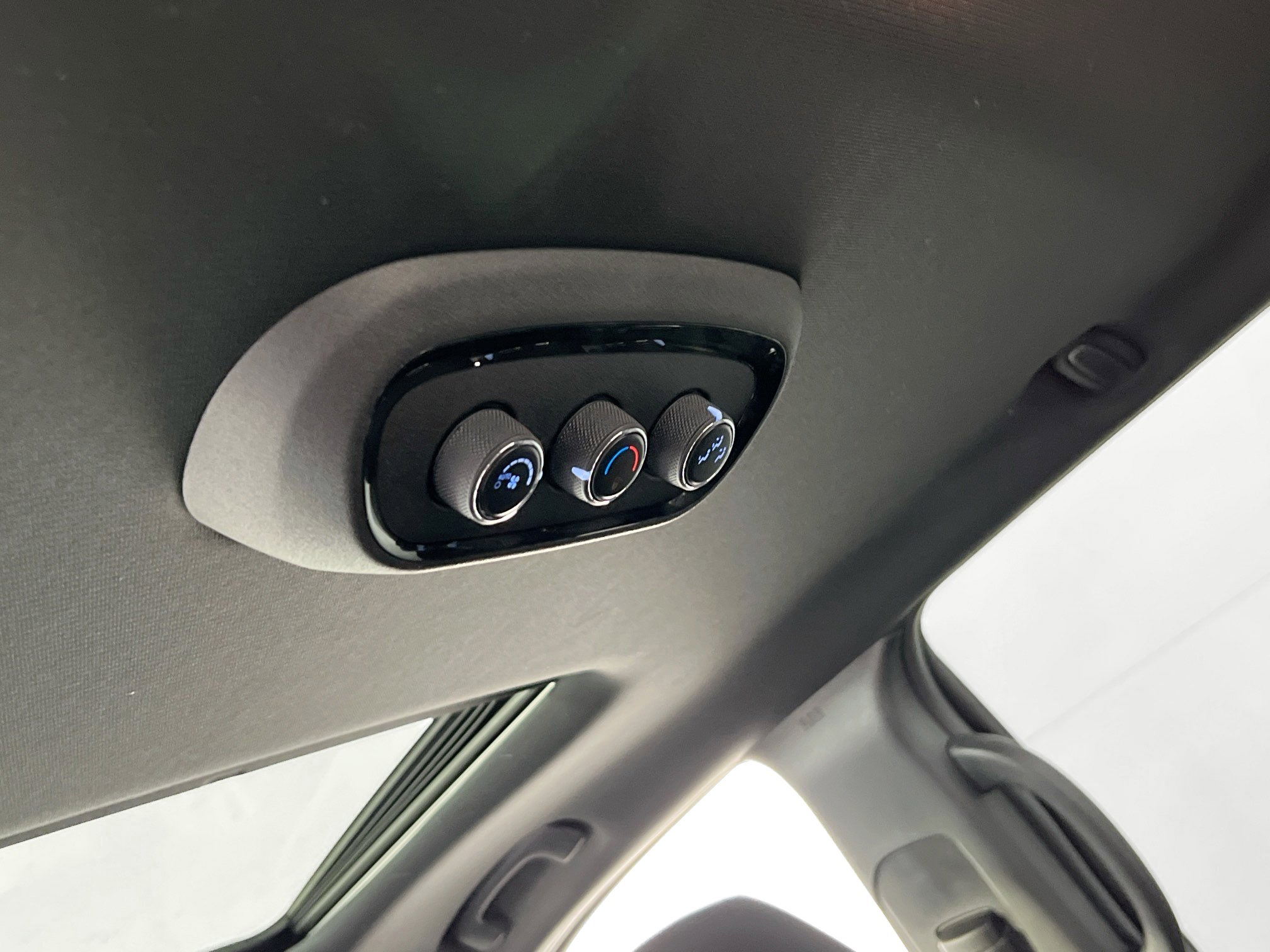 Used 2022 Dodge Durango SXT w/ Blacktop Package image 24