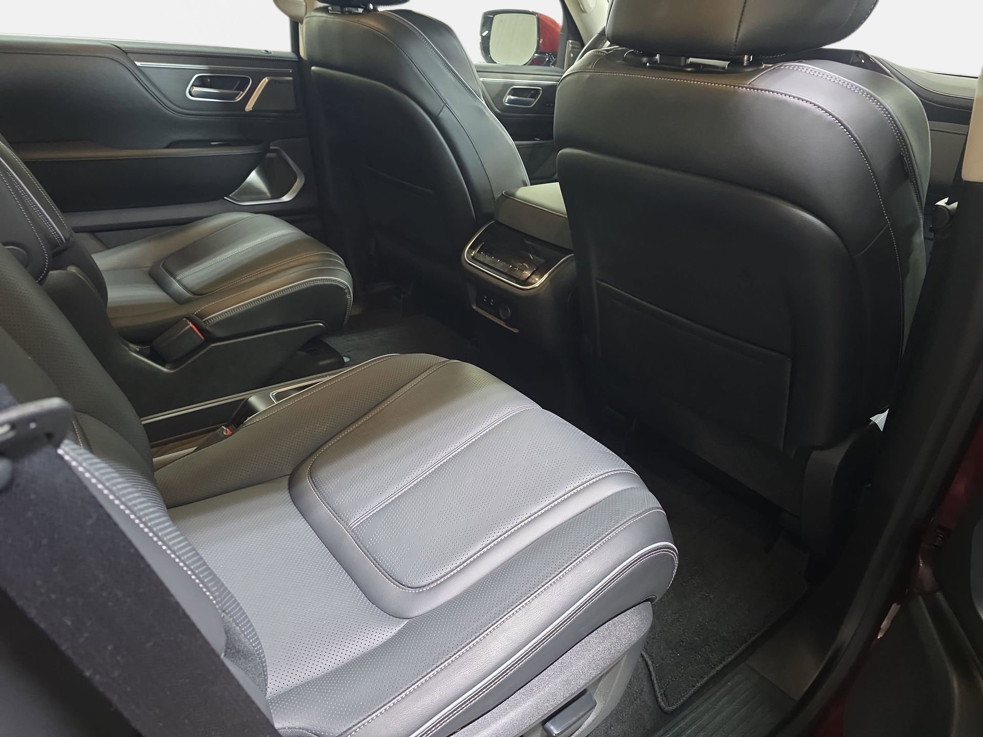 Certified 2025 INFINITI QX80 Sensory AWD/4WD image 11