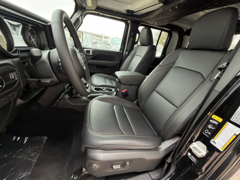 New 2025 Jeep Gladiator Sport image 19