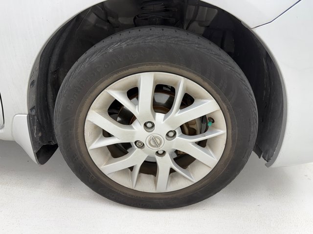 Used 2017 Nissan Versa SV w/ SV Special Edition Package image 7