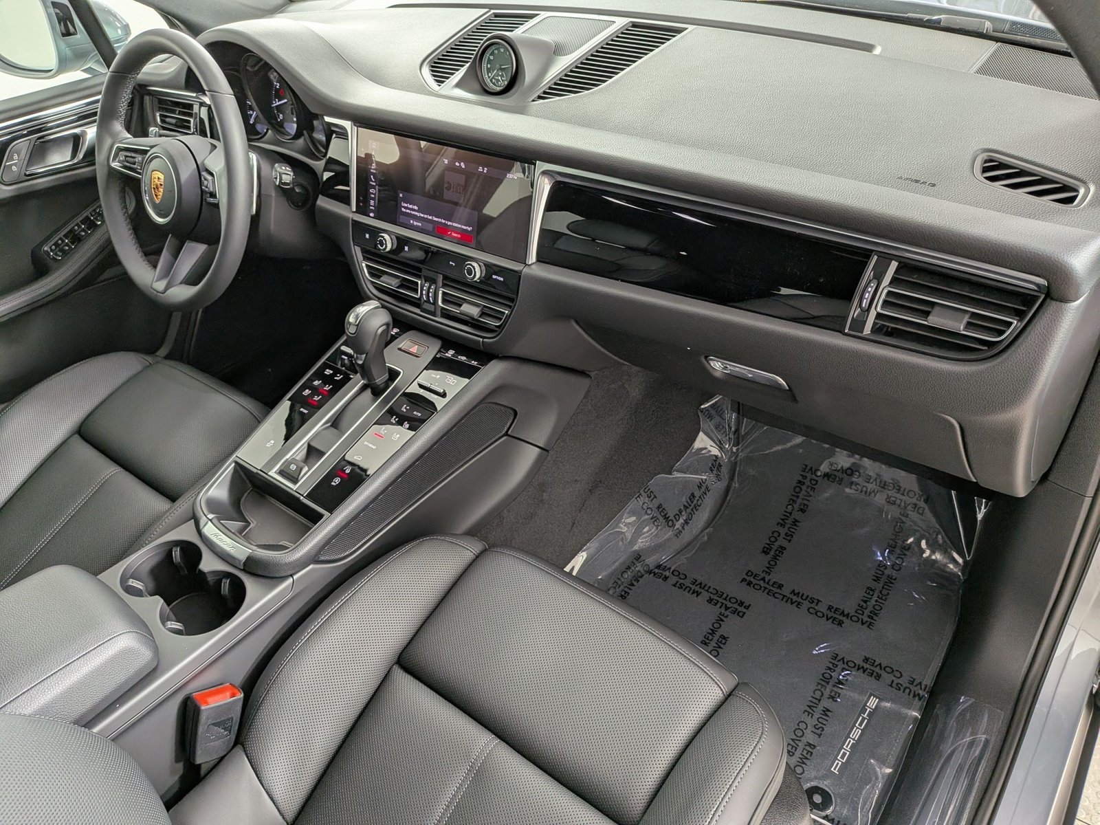 New 2026 Porsche Macan AWD/4WD image 25