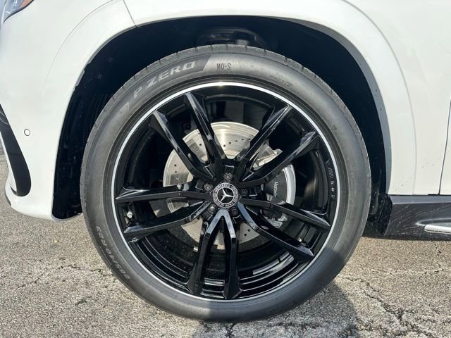 New 2026 Mercedes-Benz GLS 580 4MATIC image 9