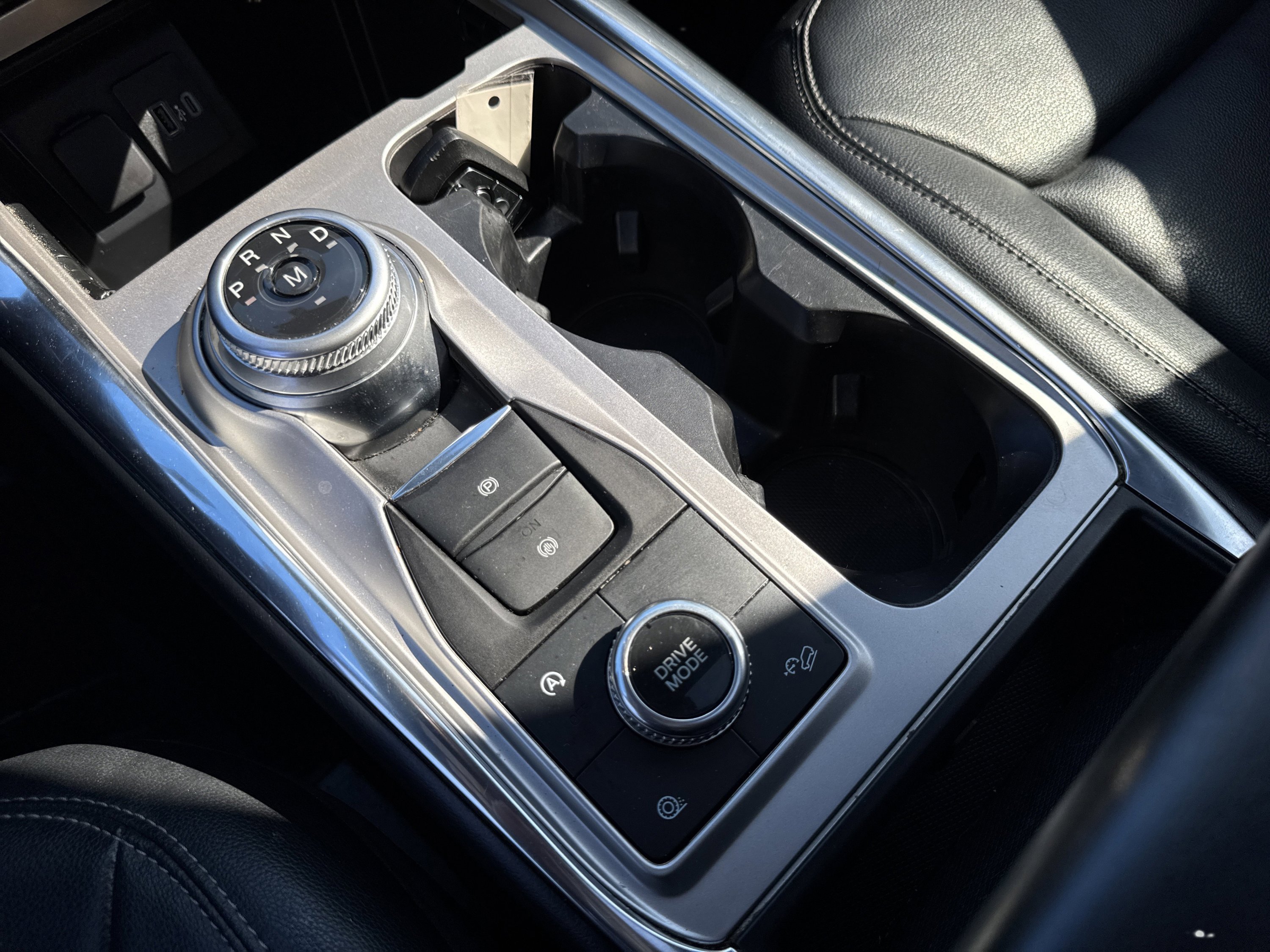 Used 2020 Ford Explorer XLT w/ Equipment Group 202A image 85