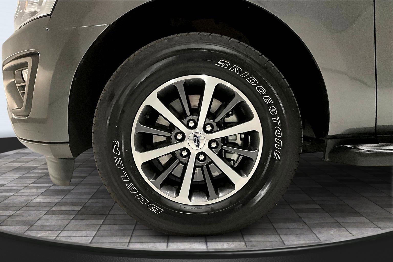 Used 2021 Ford Expedition XLT image 34