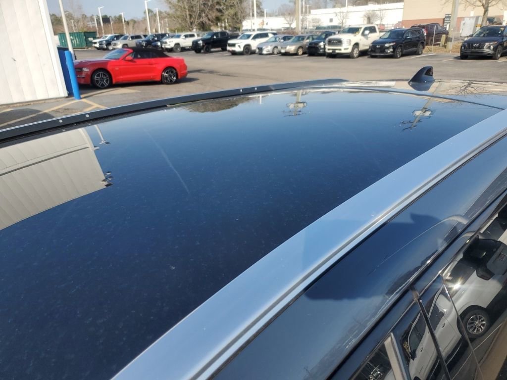 Used 2025 Toyota Crown Signia w/ Advanced Technology Package image 13