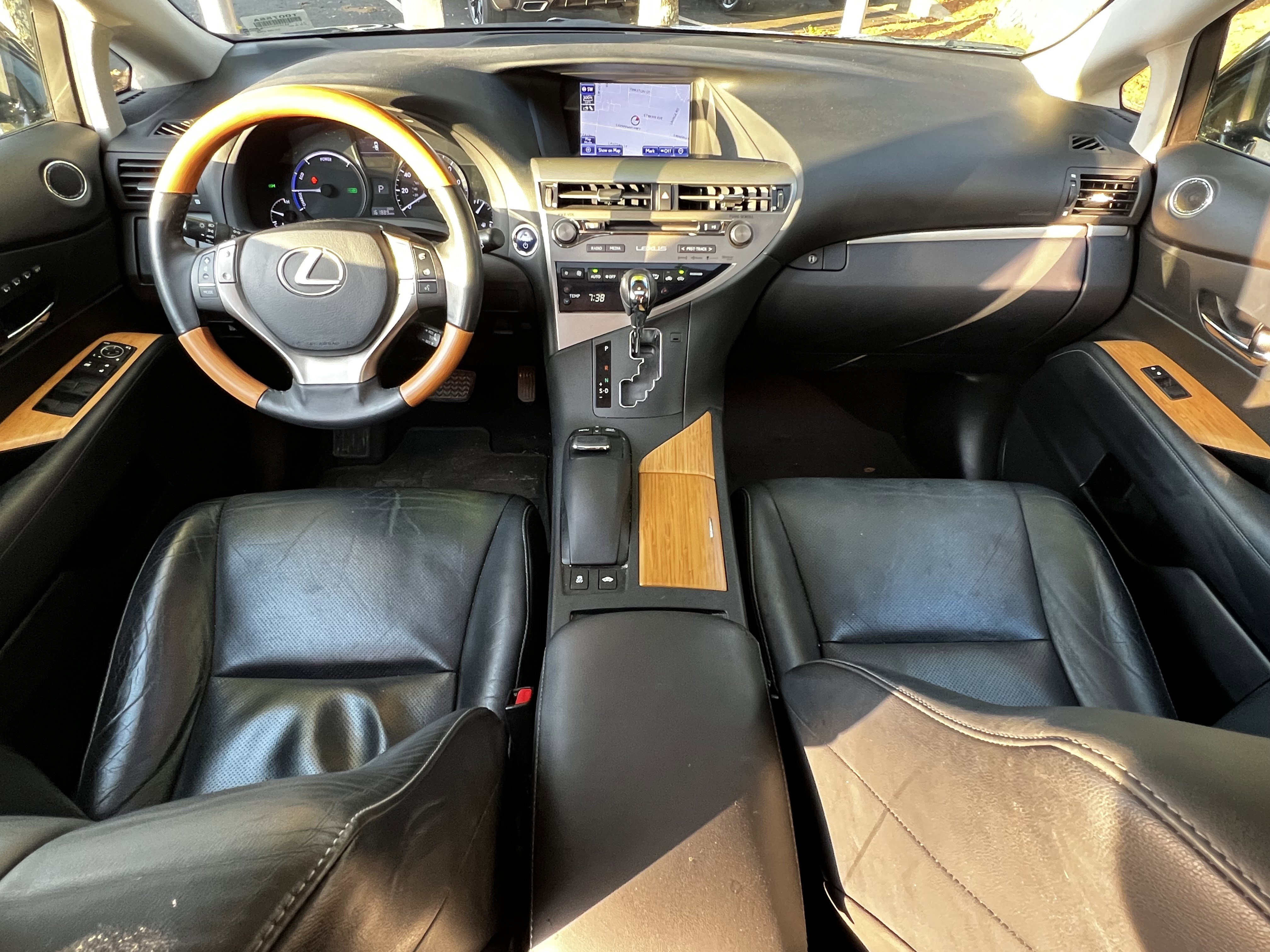 Used 2015 Lexus RX 450h AWD image 35