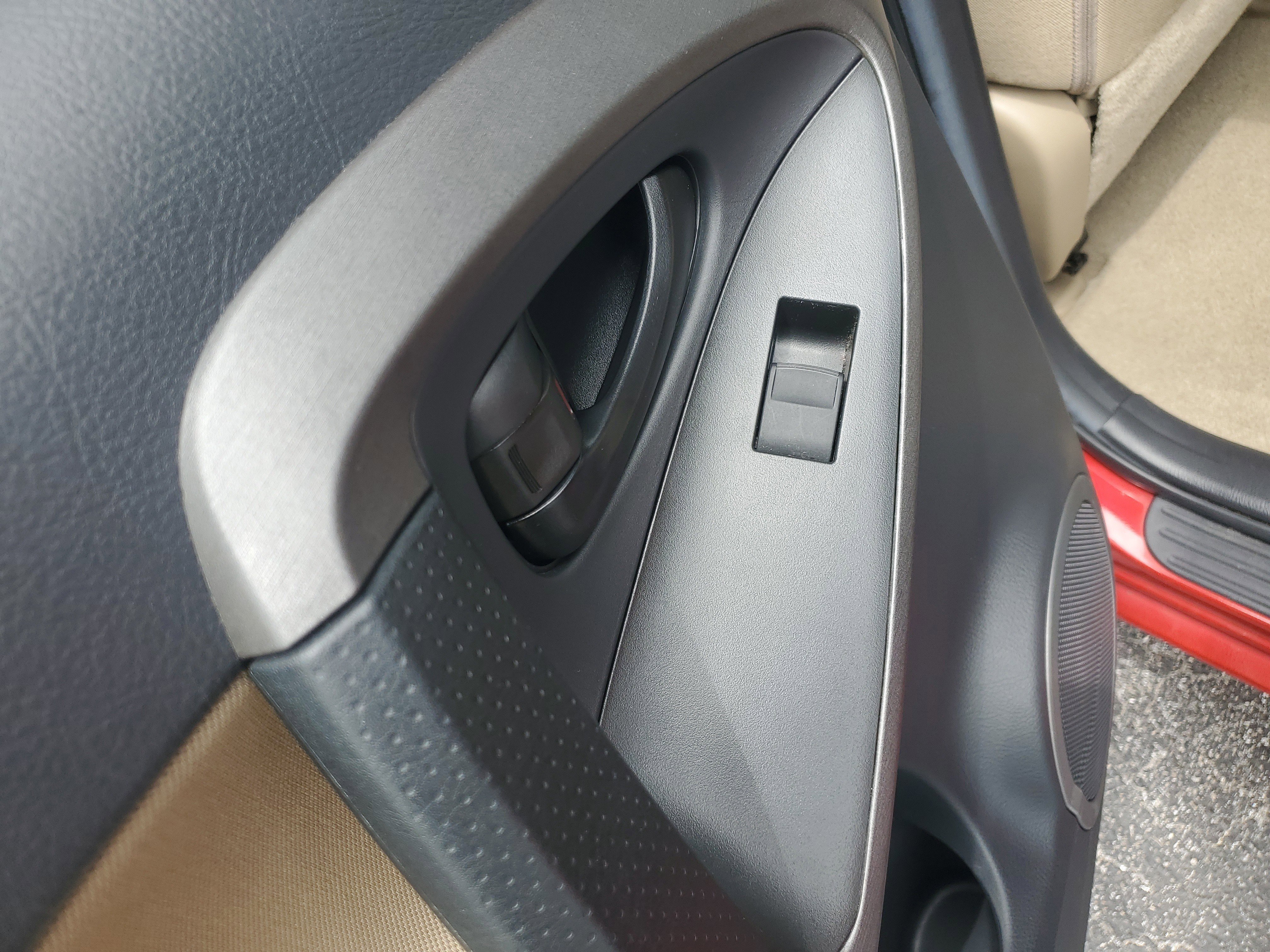 Used 2012 Toyota RAV4 FWD w/ Value Pkg image 14