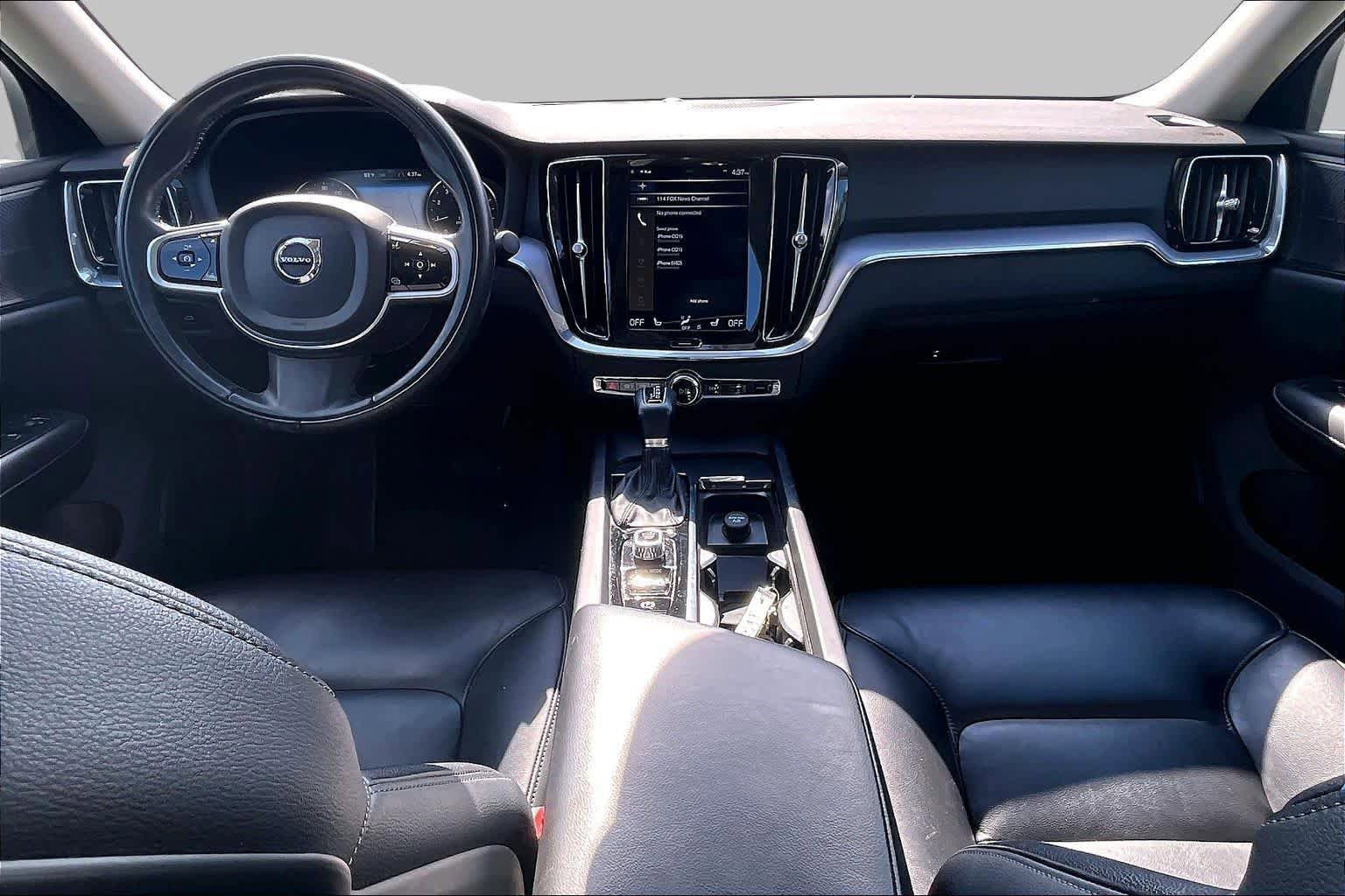 Used 2020 Volvo S60 T6 Momentum AWD/4WD image 16