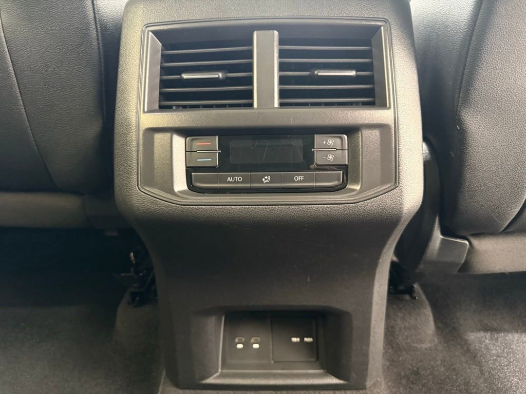 Used 2021 Volkswagen Atlas SE w/ Panoramic Sunroof Package image 28