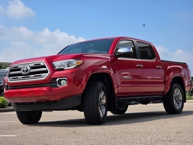 Used 2017 Toyota Tacoma Limited w/ Tow Package AWD/4WD image 22