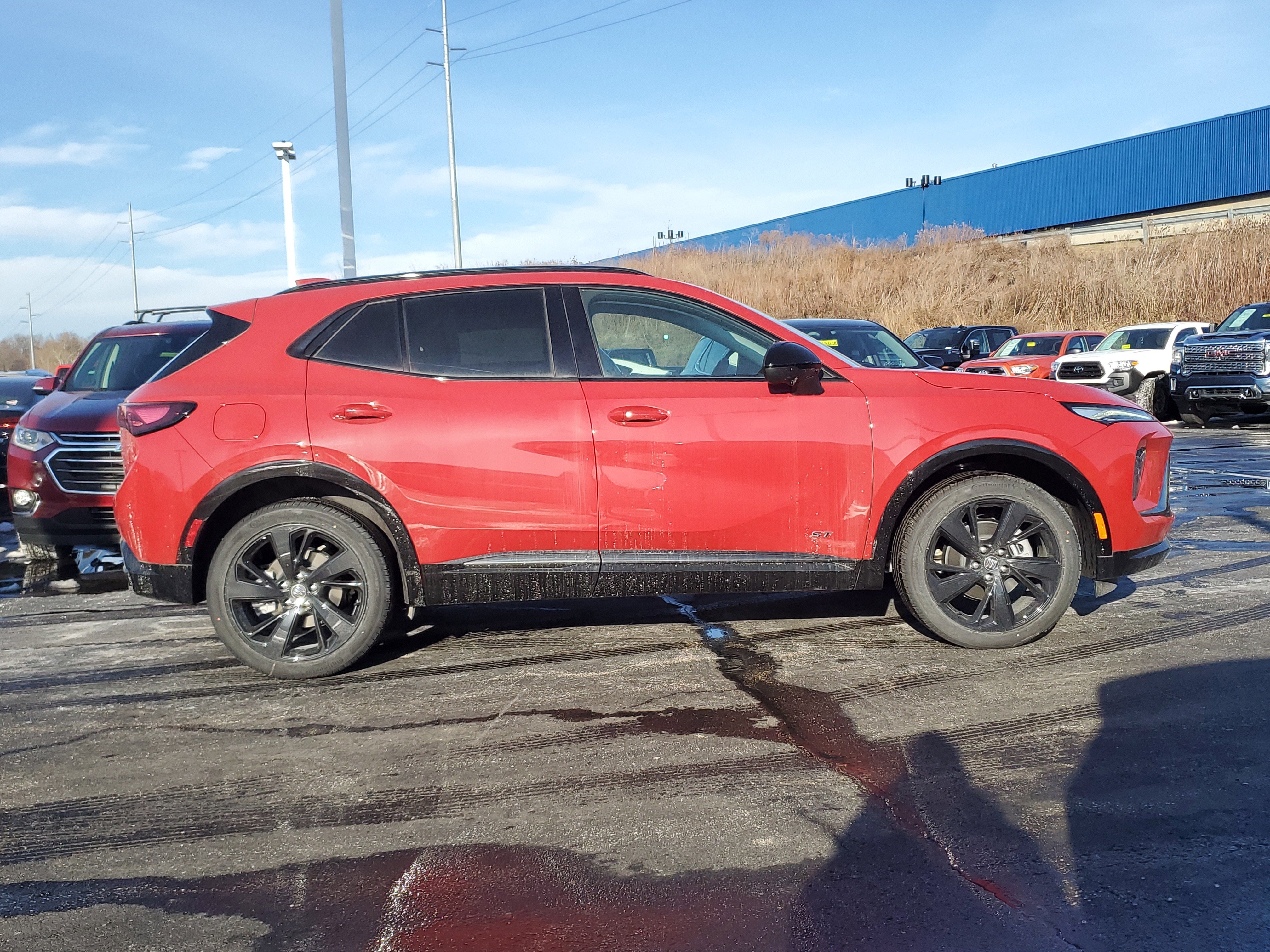 New 2025 Buick Envision Sport Touring image 3