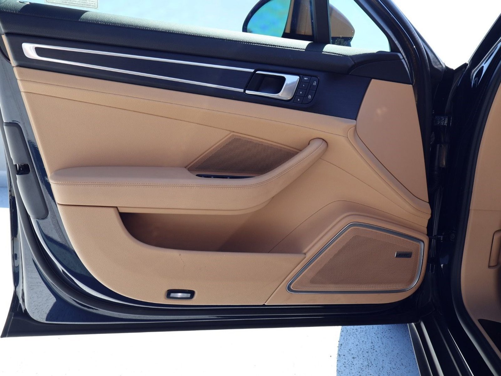Certified 2023 Porsche Panamera Platinum Edition RWD image 14