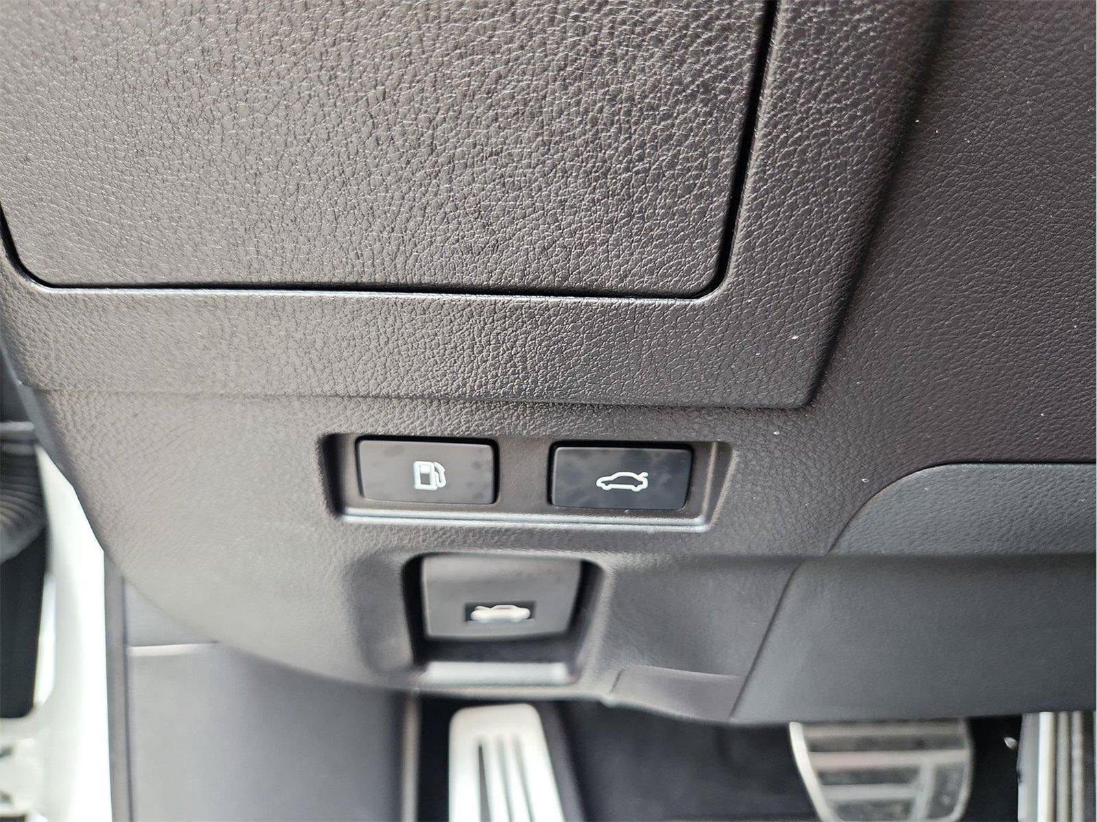 Used 2024 Lexus ES 350 F Sport w/ Accessory Package (Z2) FWD image 18