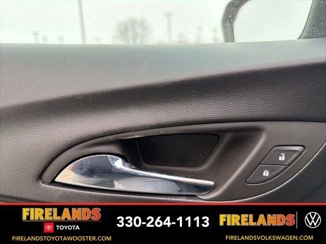 Used 2023 Chevrolet Equinox LT image 17