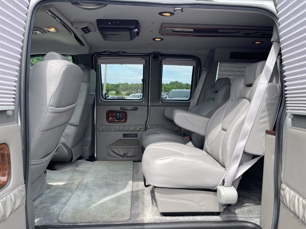 Used 2014 GMC Savana 1500 RWD image 7